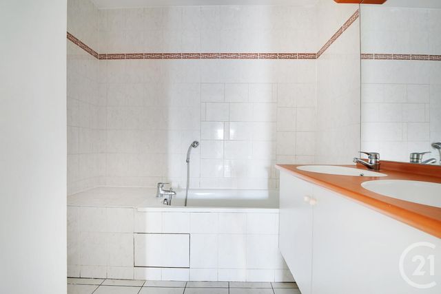 Appartement F4 à vendre - 4 pièces - 78,22 m2 - Vitry Sur Seine - 94 - ILE-DE-FRANCE