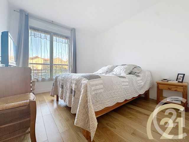 Appartement F4 à vendre - 4 pièces - 69,85 m2 - Villejuif - 94 - ILE-DE-FRANCE