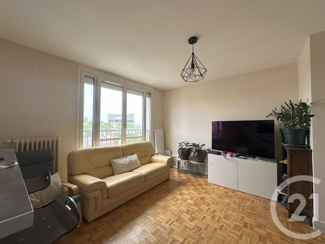 Appartement à louer - 4 pièces - 69,53 m2 - Villejuif - 94 - ILE-DE-FRANCE