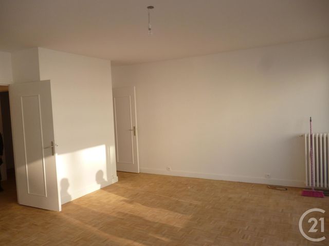 Appartement F2 à louer - 2 pièces - 58,07 m2 - Villejuif - 94 - ILE-DE-FRANCE