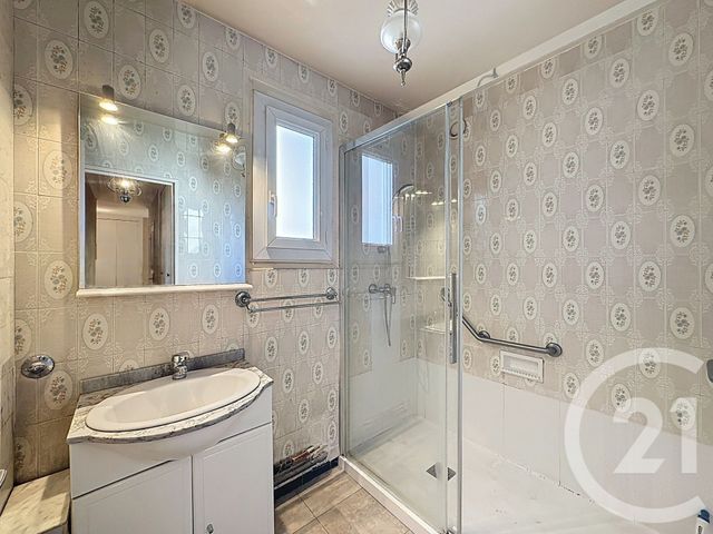 Appartement F5 &agrave; vendre - 5 pi&egrave;ces - 90,61 m2 - Villejuif - 94 - ILE-DE-FRANCE