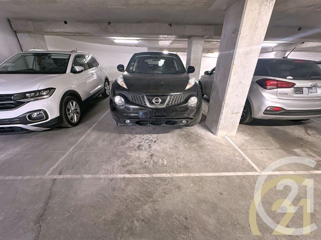 Afficher la photo en grand Parking à vendre - 12 m2 - Villejuif - 94 - ILE-DE-FRANCE