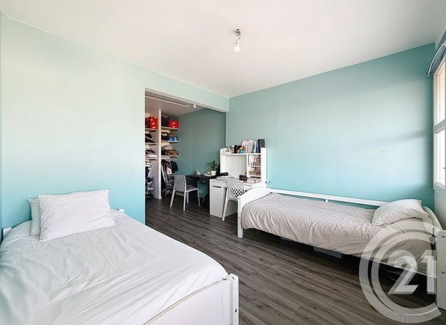 Appartement T5 &agrave; vendre - 5 pi&egrave;ces - 103,03 m2 - Villejuif - 94 - ILE-DE-FRANCE