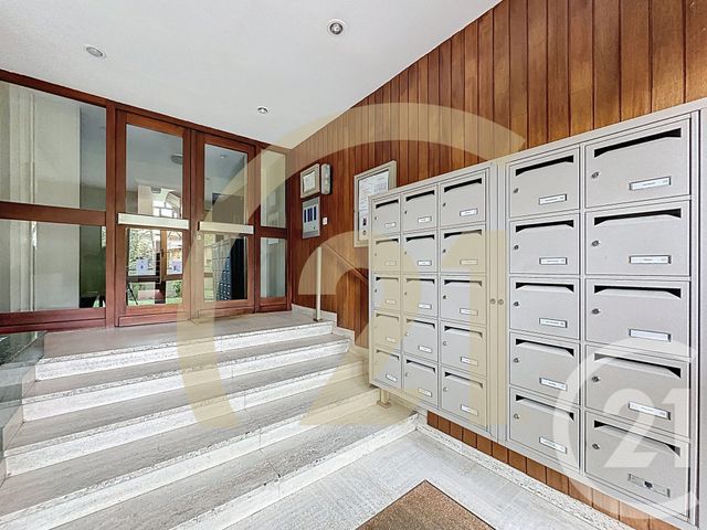 Afficher la photo en grand Appartement F2 à vendre - 2 pièces - 41,41 m2 - Villejuif - 94 - ILE-DE-FRANCE