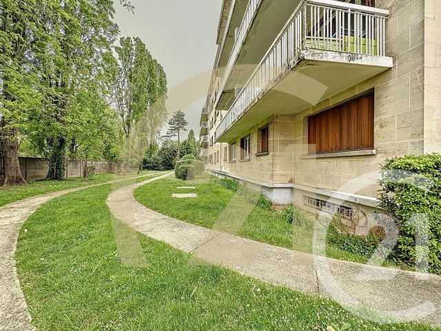 Afficher la photo en grand Appartement F2 à vendre - 2 pièces - 41,41 m2 - Villejuif - 94 - ILE-DE-FRANCE