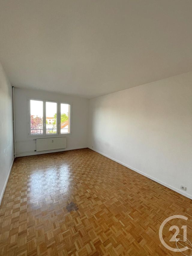 Afficher la photo en grand Appartement F3 à louer - 3 pièces - 58,24 m2 - Villejuif - 94 - ILE-DE-FRANCE
