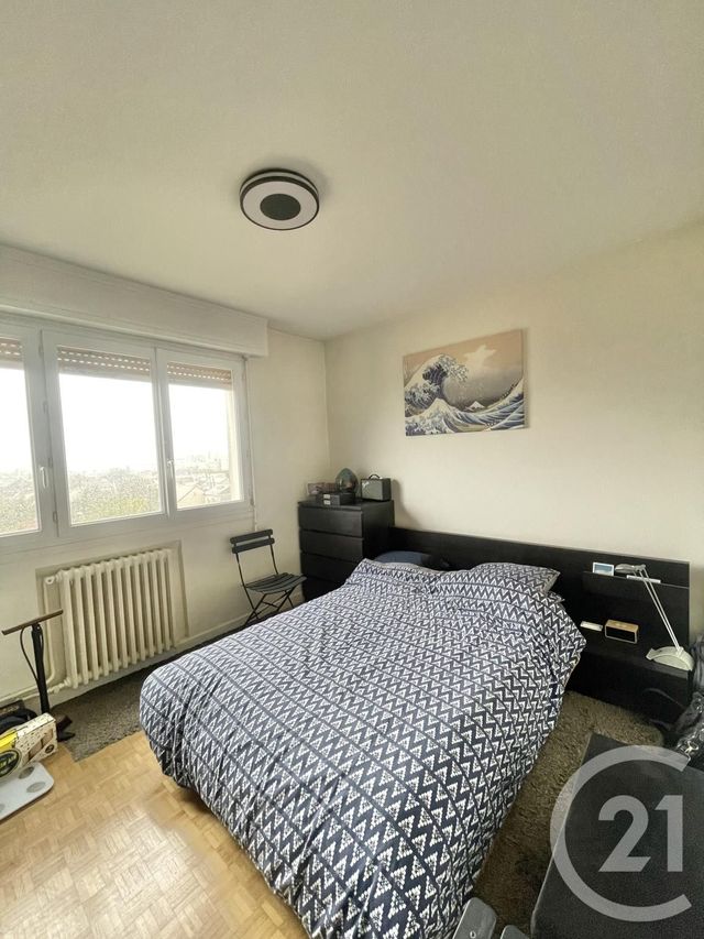 Afficher la photo en grand Appartement F2 à louer - 2 pièces - 42,96 m2 - Villejuif - 94 - ILE-DE-FRANCE