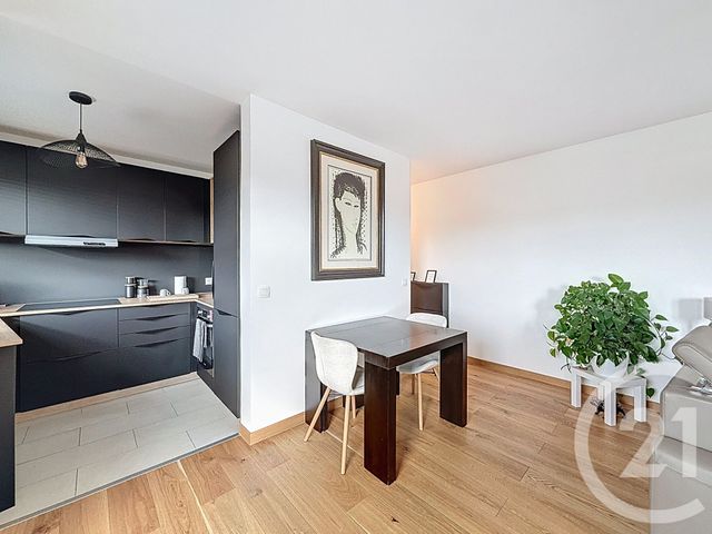 Appartement T2 à vendre - 2 pièces - 47,60 m2 - Villejuif - 94 - ILE-DE-FRANCE