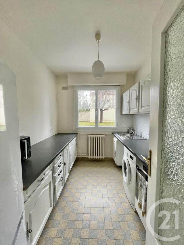 Appartement F2 à louer - 2 pièces - 43,04 m2 - Villejuif - 94 - ILE-DE-FRANCE