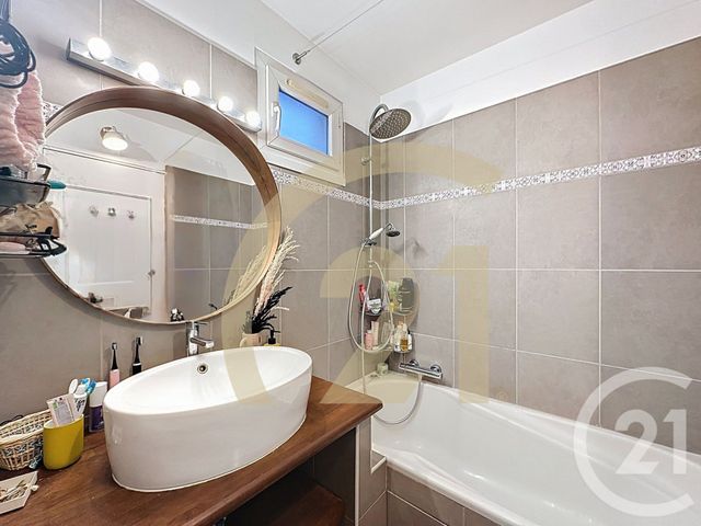 Appartement F3 &agrave; vendre - 3 pi&egrave;ces - 60,76 m2 - Villejuif - 94 - ILE-DE-FRANCE