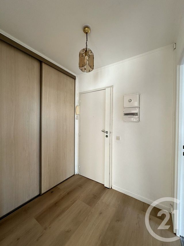 Appartement F4 à louer - 4 pièces - 76,99 m2 - Villejuif - 94 - ILE-DE-FRANCE