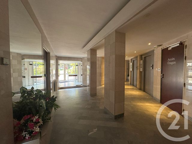 Appartement F4 à louer - 4 pièces - 76,99 m2 - Villejuif - 94 - ILE-DE-FRANCE