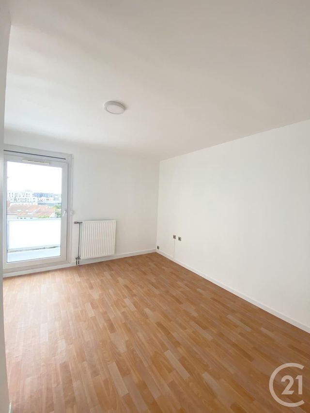 Appartement F4 &agrave; louer - 4 pi&egrave;ces - 75,78 m2 - Villejuif - 94 - ILE-DE-FRANCE