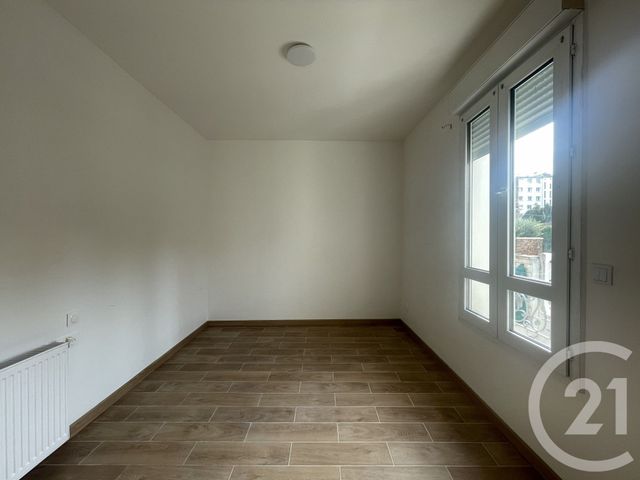 Maison &agrave; louer - 3 pi&egrave;ces - 69,47 m2 - Villejuif - 94 - ILE-DE-FRANCE