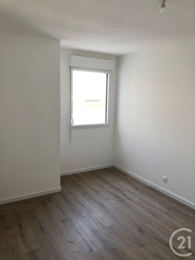 Appartement F3 &agrave; louer - 3 pi&egrave;ces - 65 m2 - Villejuif - 94 - ILE-DE-FRANCE