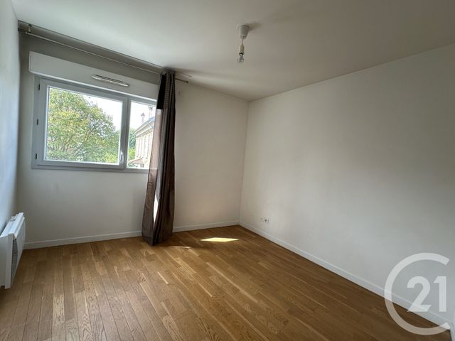 Appartement F4 &agrave; louer - 4 pi&egrave;ces - 77,16 m2 - Villejuif - 94 - ILE-DE-FRANCE