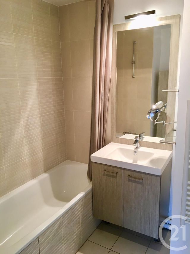 Appartement F4 &agrave; louer - 4 pi&egrave;ces - 77,16 m2 - Villejuif - 94 - ILE-DE-FRANCE