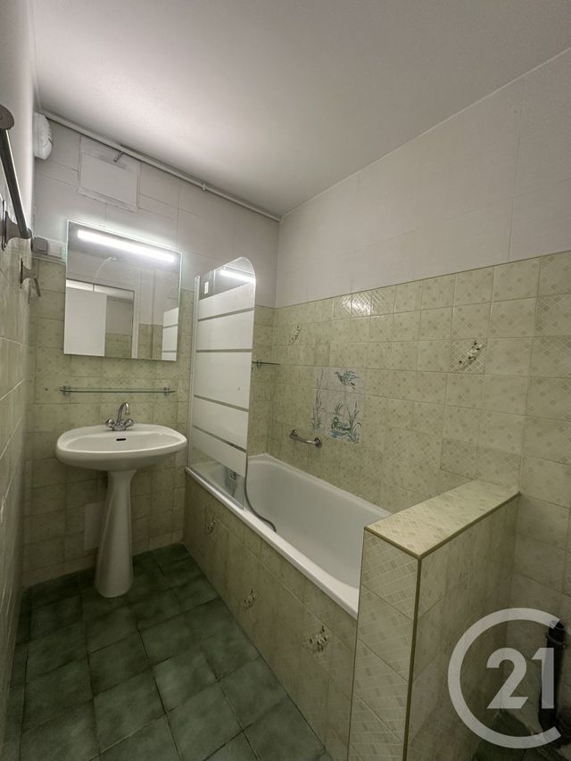 Appartement F3 &agrave; louer - 3 pi&egrave;ces - 51,13 m2 - Villejuif - 94 - ILE-DE-FRANCE