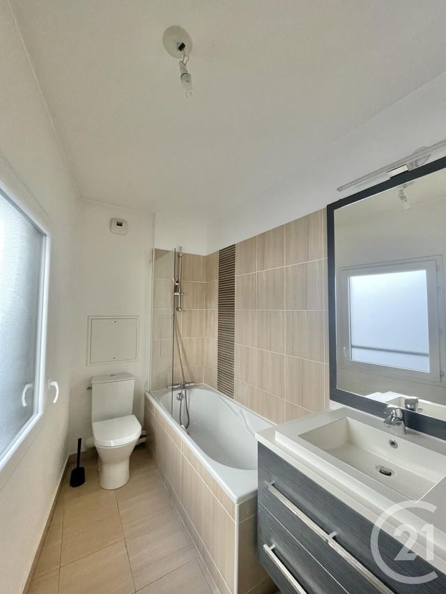 Maison &agrave; louer - 4 pi&egrave;ces - 72,80 m2 - Villejuif - 94 - ILE-DE-FRANCE