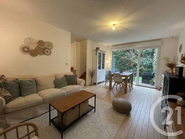 Maison &agrave; louer - 4 pi&egrave;ces - 72,80 m2 - Villejuif - 94 - ILE-DE-FRANCE