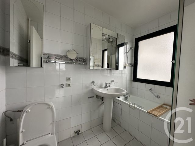 Appartement F4 &agrave; louer - 5 pi&egrave;ces - 94,87 m2 - Villejuif - 94 - ILE-DE-FRANCE