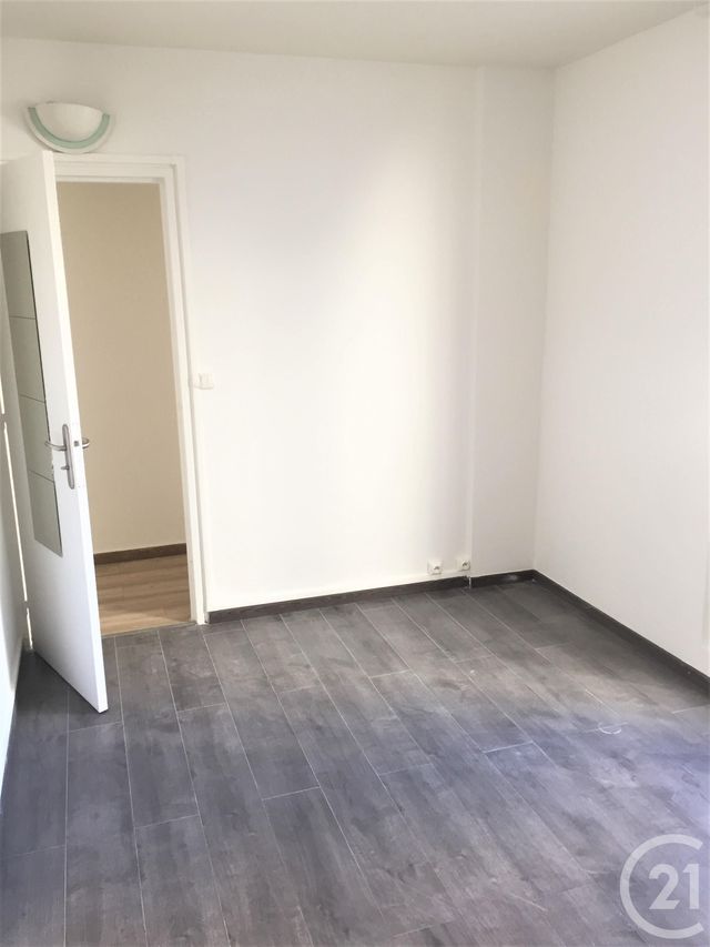 Appartement F3 &agrave; louer - 3 pi&egrave;ces - 54,51 m2 - Villejuif - 94 - ILE-DE-FRANCE
