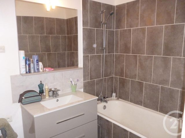 Appartement F3 &agrave; louer - 3 pi&egrave;ces - 54,51 m2 - Villejuif - 94 - ILE-DE-FRANCE