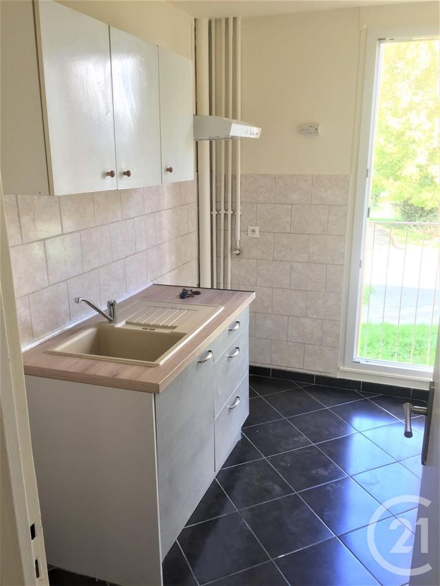 Appartement F3 &agrave; louer - 3 pi&egrave;ces - 54,51 m2 - Villejuif - 94 - ILE-DE-FRANCE