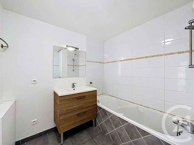 Appartement F3 &agrave; vendre - 3 pi&egrave;ces - 63,23 m2 - Villejuif - 94 - ILE-DE-FRANCE