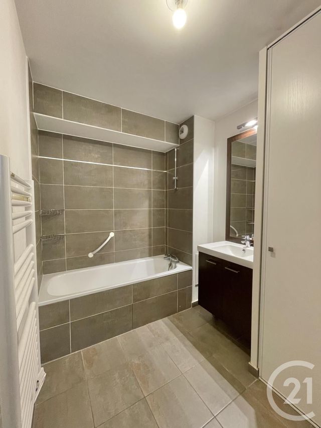 Appartement F3 &agrave; louer - 3 pi&egrave;ces - 61,10 m2 - Villejuif - 94 - ILE-DE-FRANCE