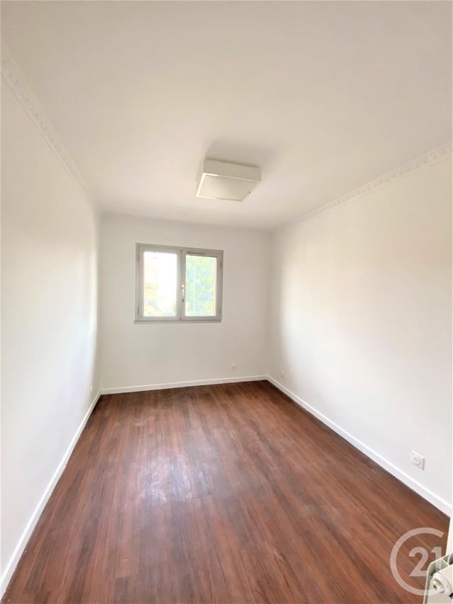 Appartement F3 &agrave; louer - 3 pi&egrave;ces - 50,39 m2 - Villejuif - 94 - ILE-DE-FRANCE