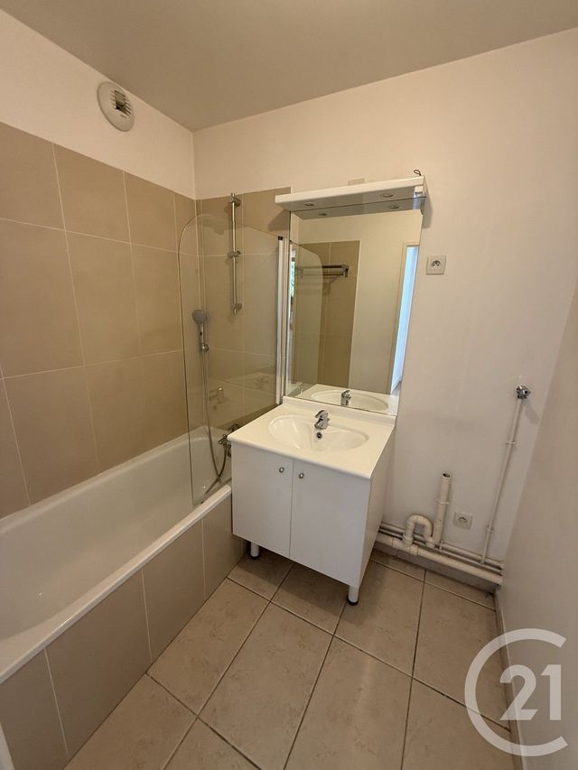 Appartement F2 &agrave; louer - 2 pi&egrave;ces - 38,25 m2 - Vitry Sur Seine - 94 - ILE-DE-FRANCE