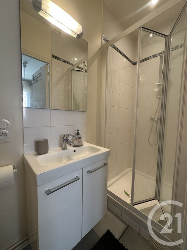 Appartement F2 &agrave; louer - 2 pi&egrave;ces - 25,62 m2 - Villejuif - 94 - ILE-DE-FRANCE