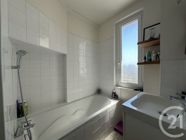 Appartement &agrave; louer - 2 pi&egrave;ces - 45,83 m2 - Villejuif - 94 - ILE-DE-FRANCE