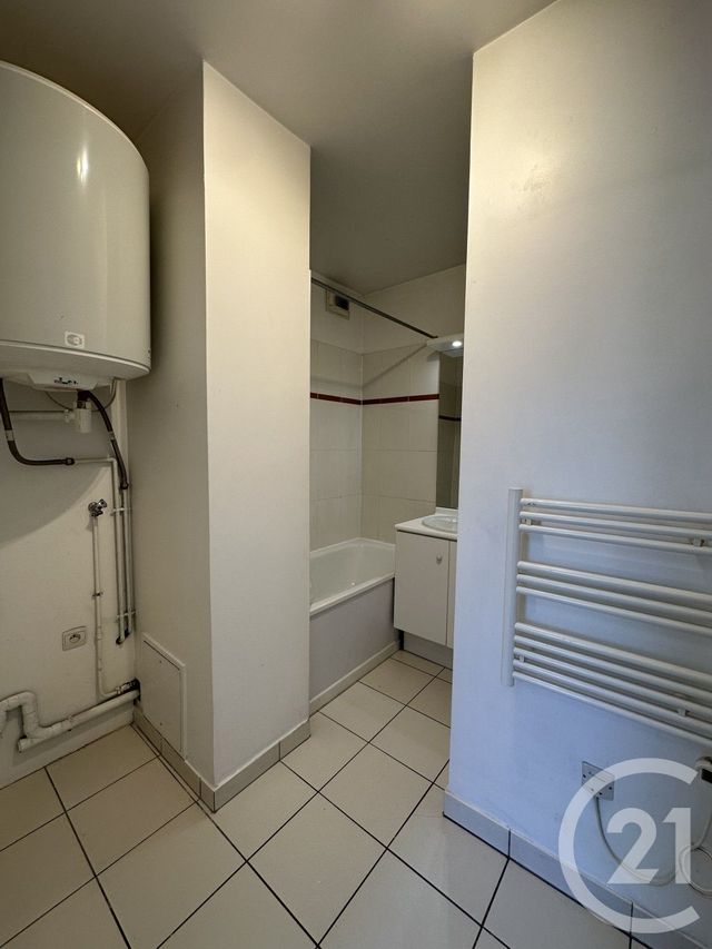 Appartement &agrave; louer - 2 pi&egrave;ces - 38,79 m2 - Villejuif - 94 - ILE-DE-FRANCE