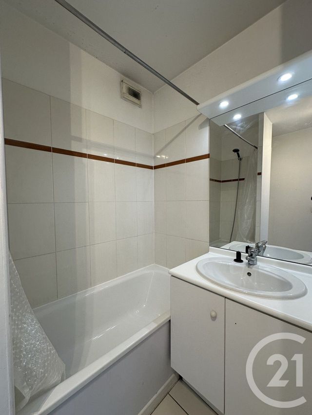 Appartement &agrave; louer - 2 pi&egrave;ces - 38,79 m2 - Villejuif - 94 - ILE-DE-FRANCE